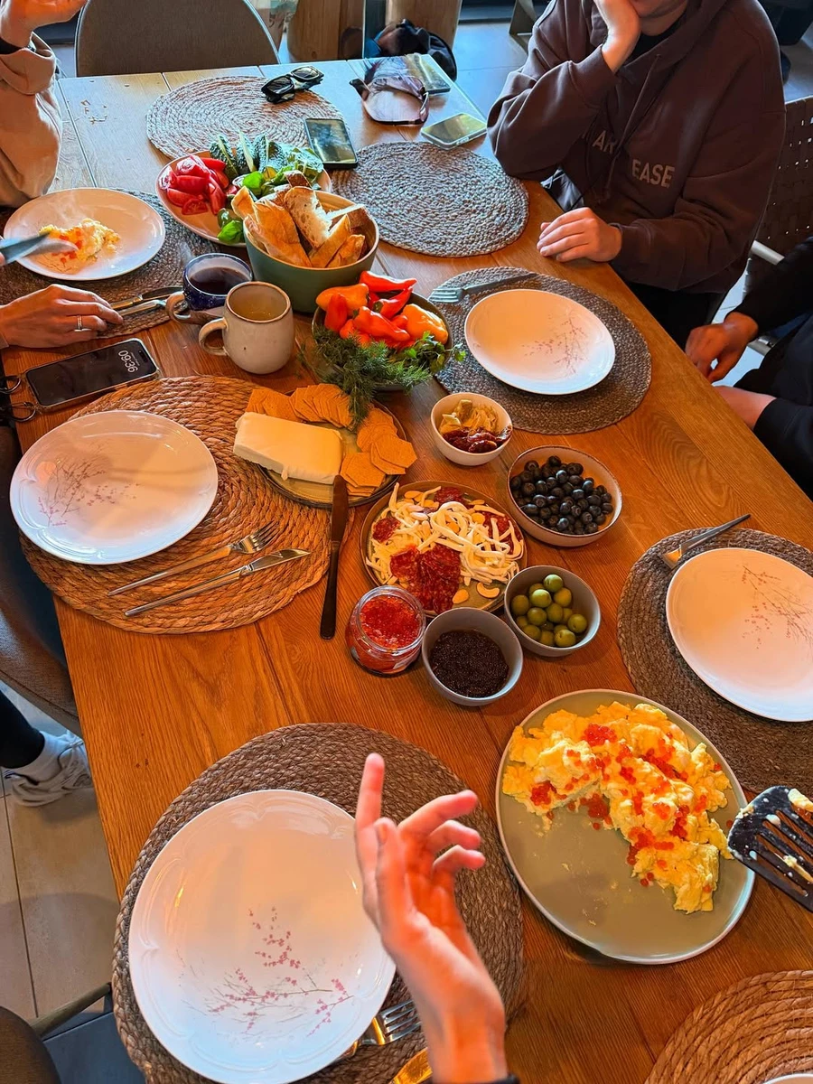 Володимир Дантес відпочиває у Карпатах