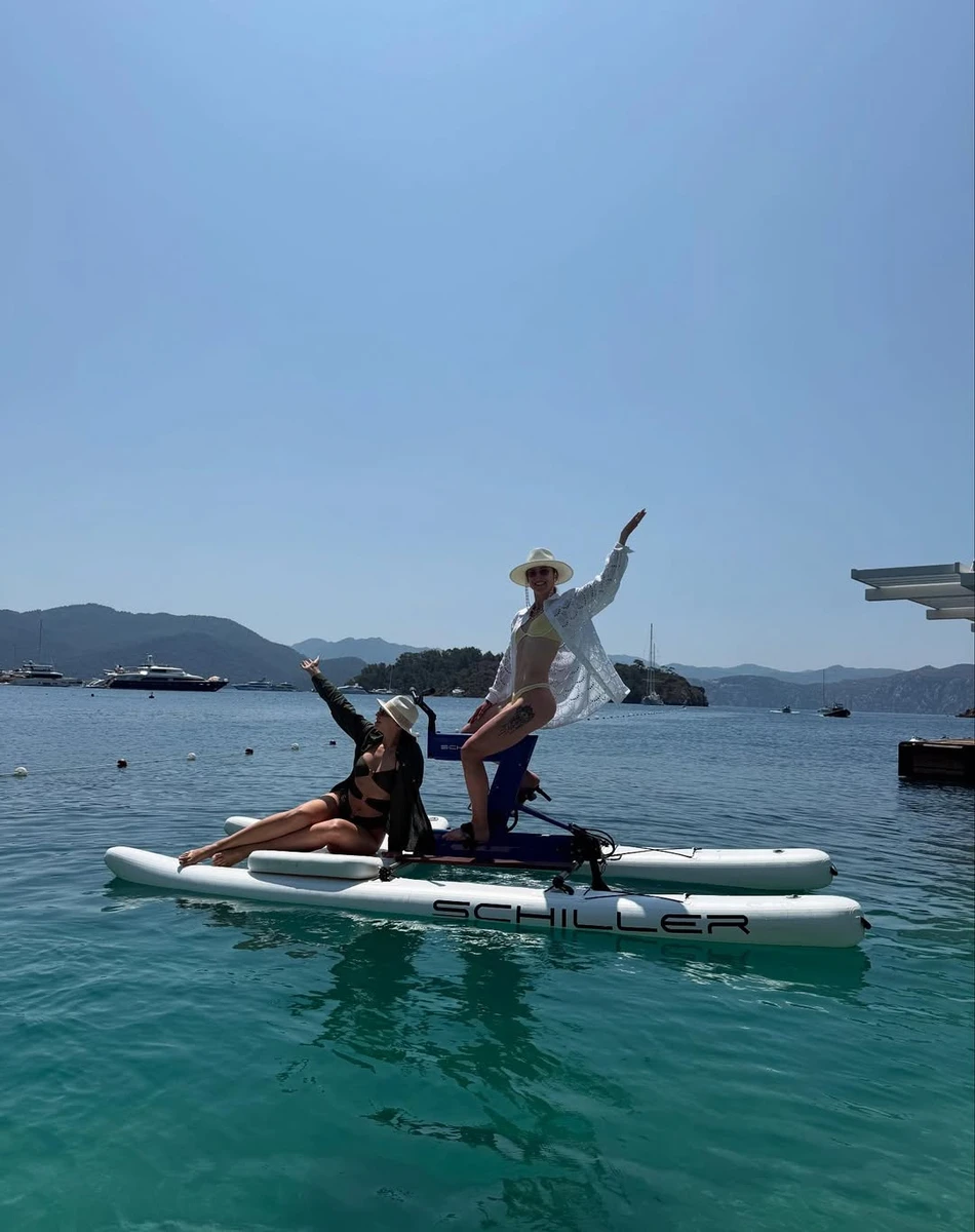 Еліна Світоліна з мамою на катамарані