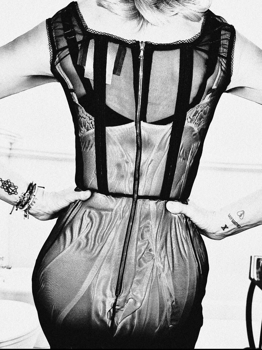 Мадонна у сексі сукні похизувалася підтягнутими формами