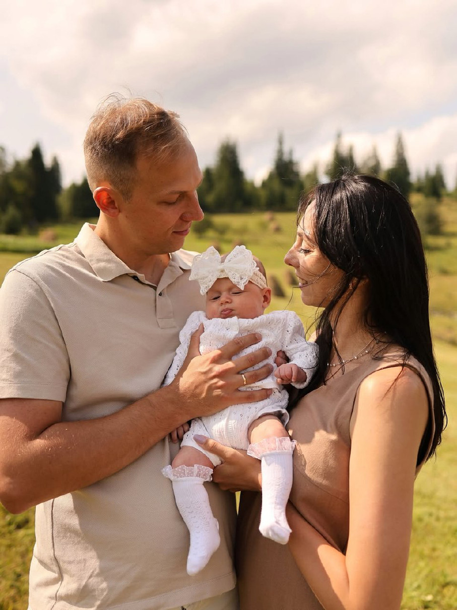 Ірина з чоловіком і донькою