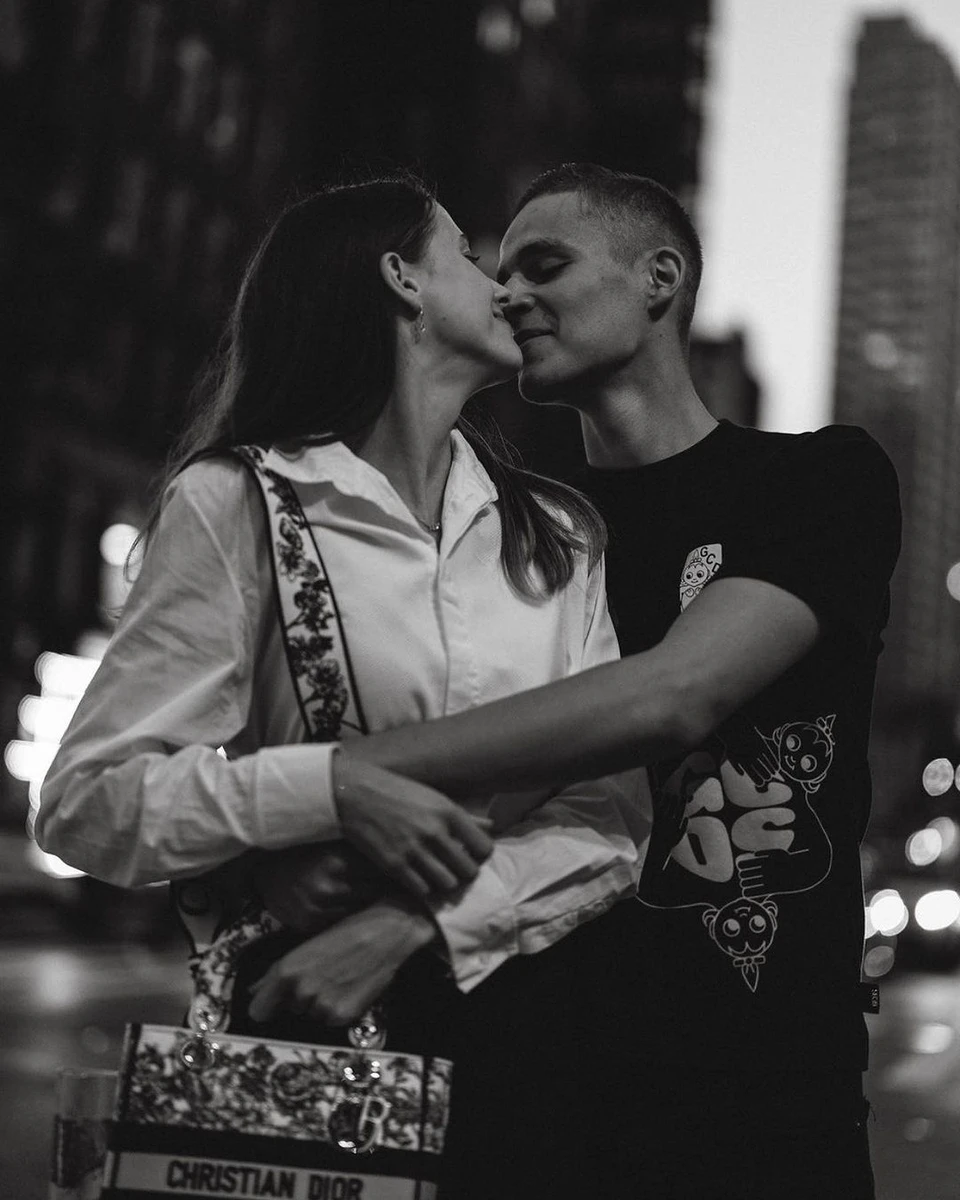 Ярослава засвітила хлопця та сумку від Dior 