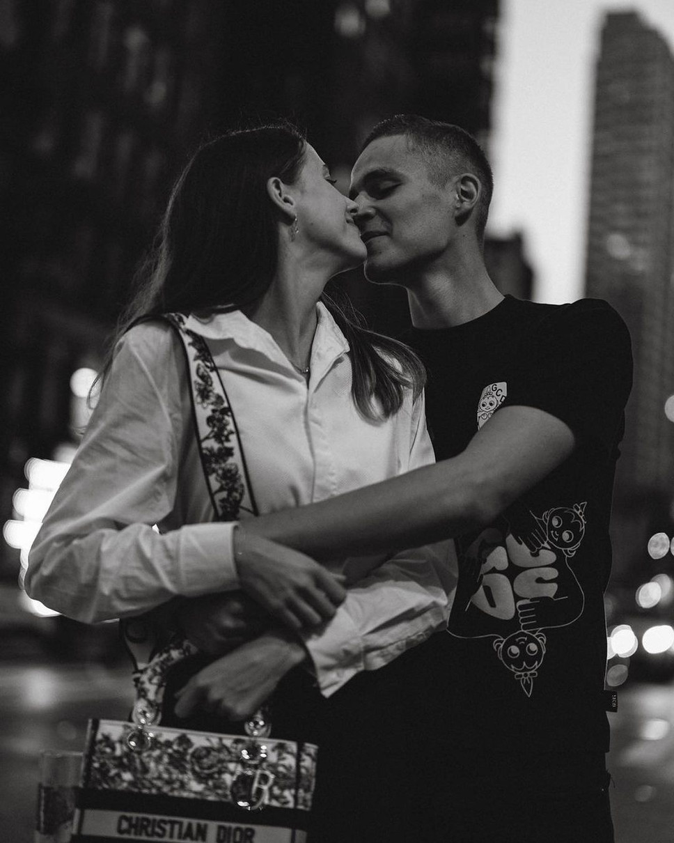 Ярослава засвітила хлопця та сумку від Dior