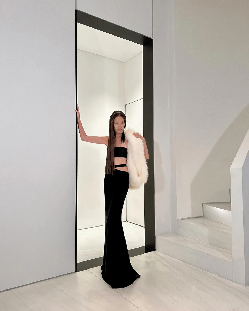 Вера Вонг у чорному