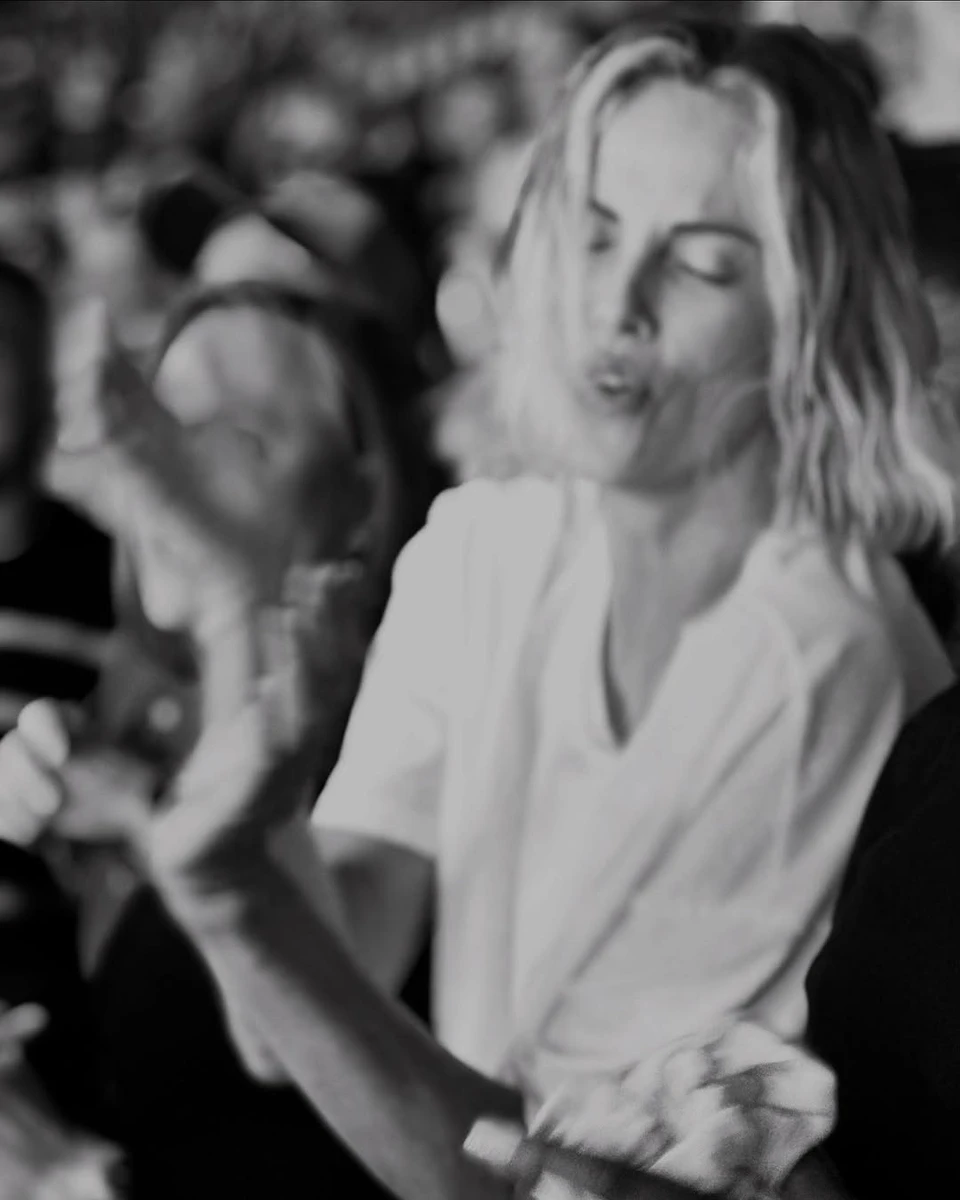 Шарліз Терон на концерті Луа Ліпи