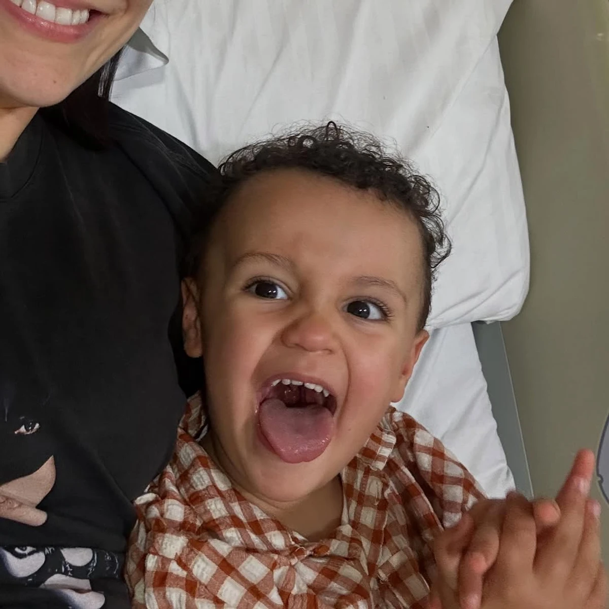 Джессі Джей показала, як її син навідався до неї в лікарню