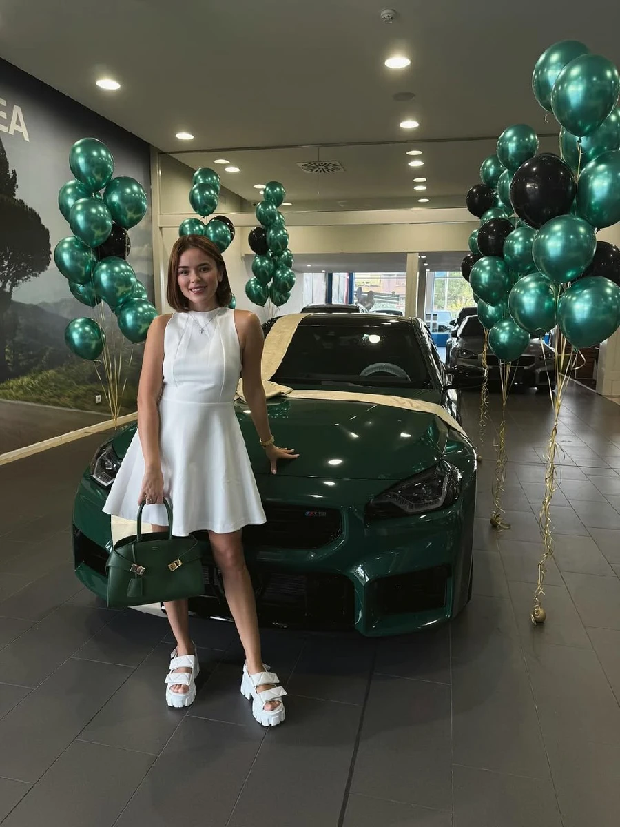 Анастасія та її новий М2 BMW