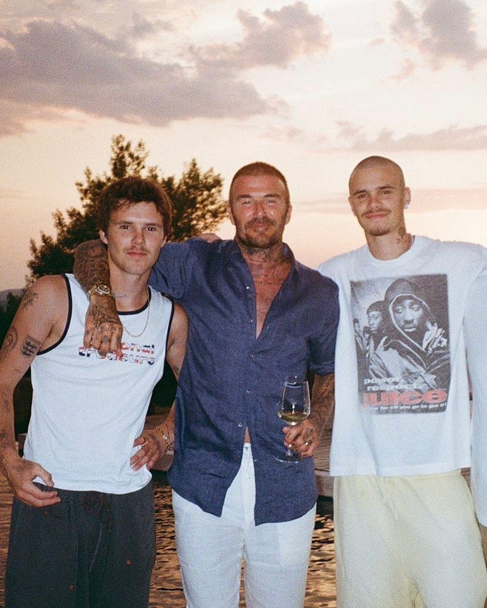 Девід Бекхем показався з двома синами на сімейному відпочинку