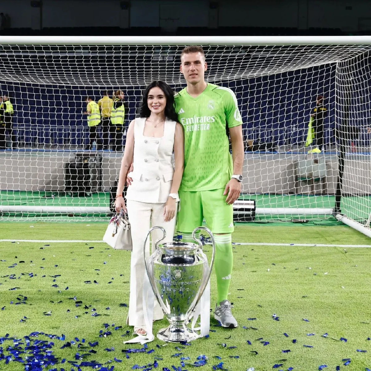 Андрій Лунін із дружиною Анасатсією