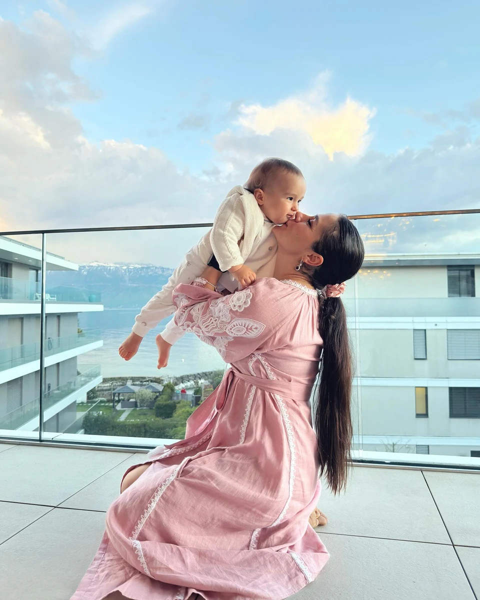 Іванна Онуфрійчук з синочком