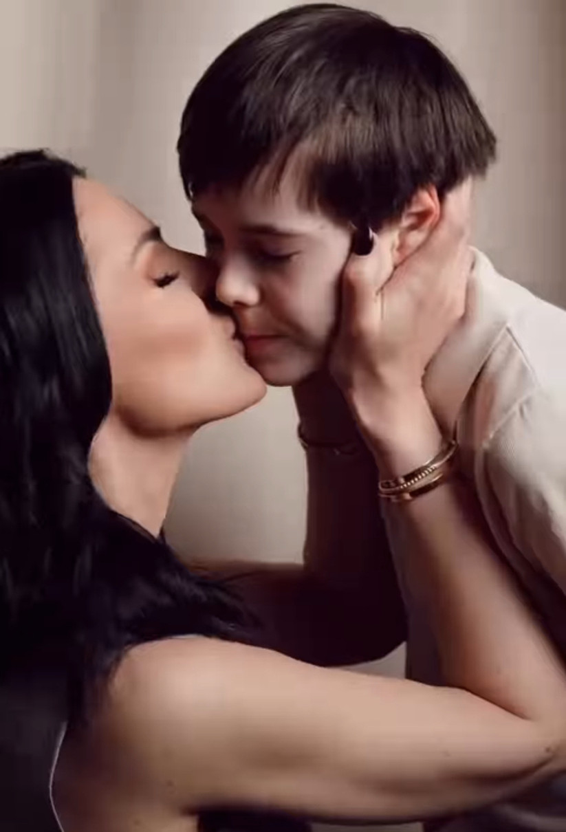 Маша Єфросиніна ніжно привітала сина з 11-річчям