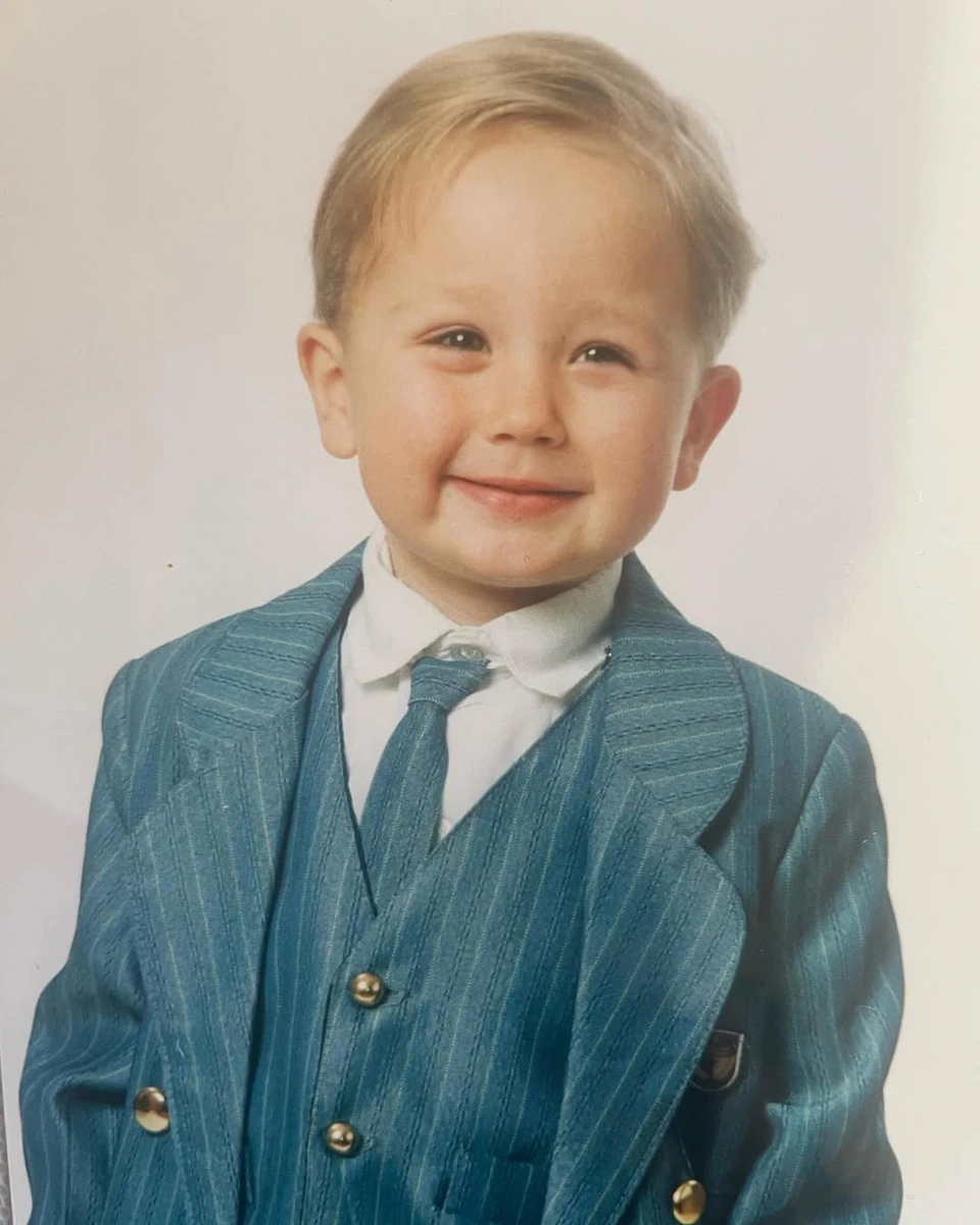 Брикулець у дитинстві