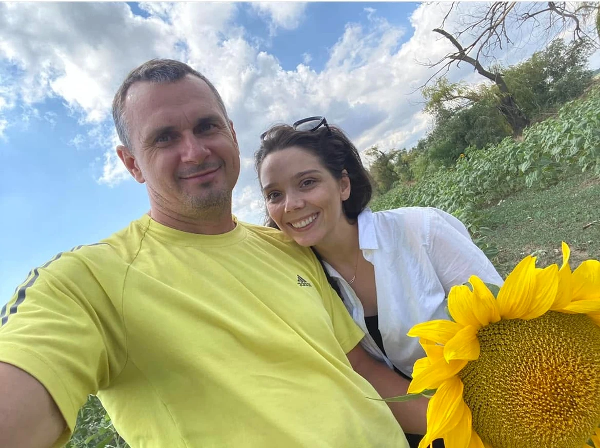 ОЛег Сенцов із дружиною Веронікою