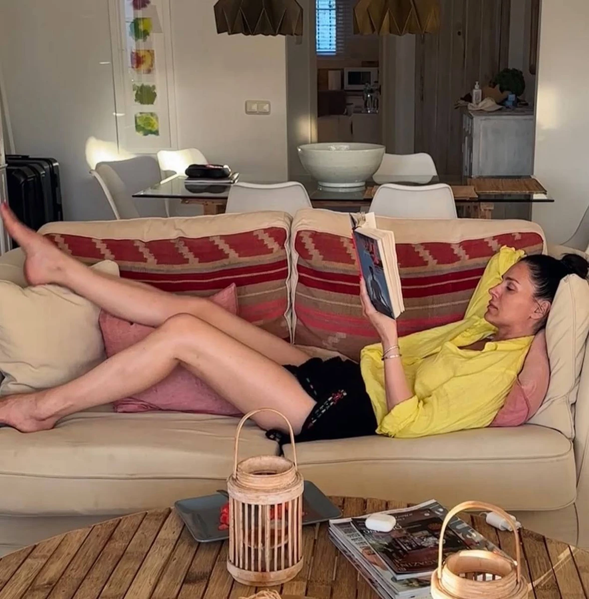 Єфросиніна з книжкою