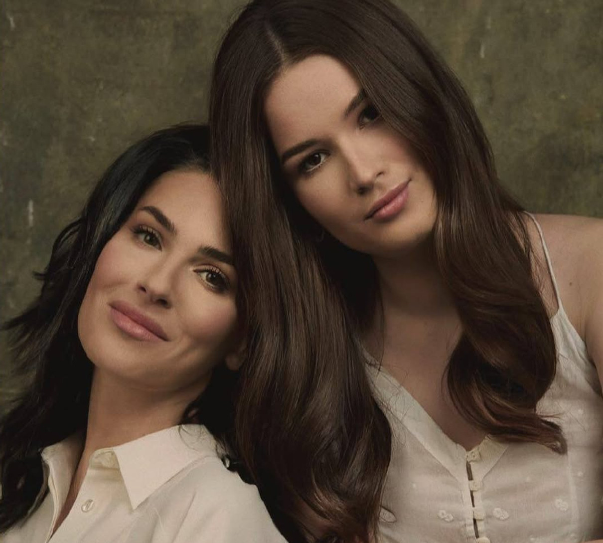 Маша Єфросиніна зі своєю дочкою Наною на фото