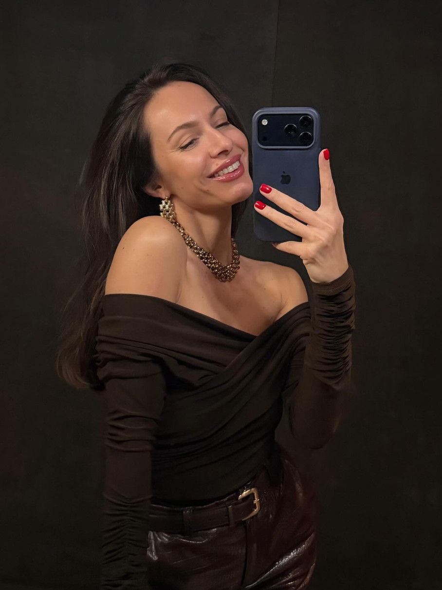 Горняк (яка досі офіційно має прізвище Остапчук) заявила, що її знецінили як жінку і як нотаріуску 