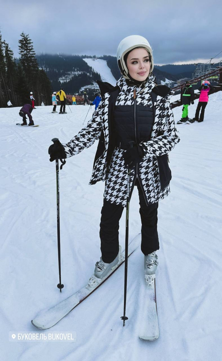 Гросу встигла покататися на лижах