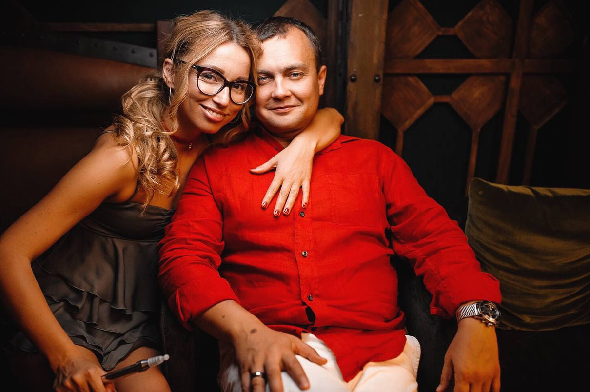48-річний Юрій на 10 років старший за Марину