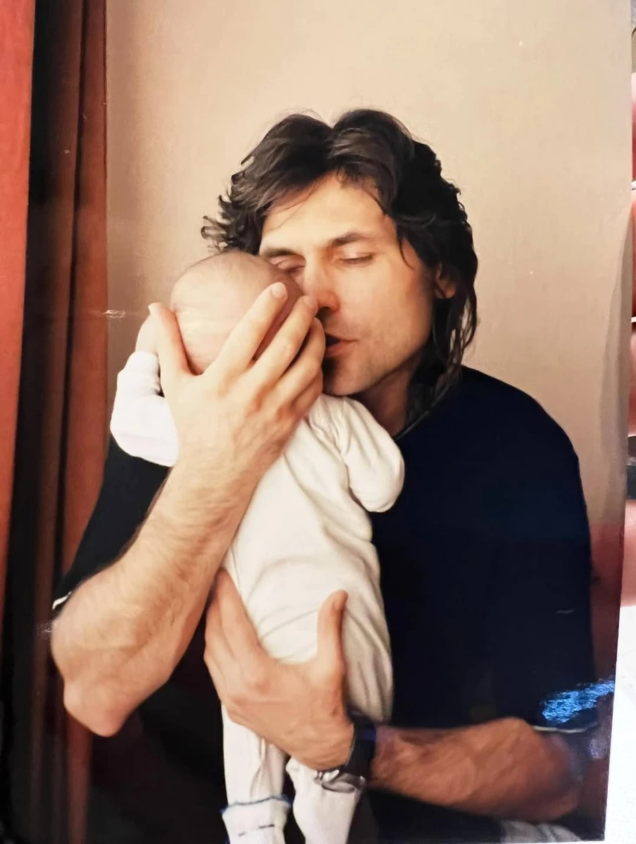 Віталій Борисюк показав архівне фото з донькою