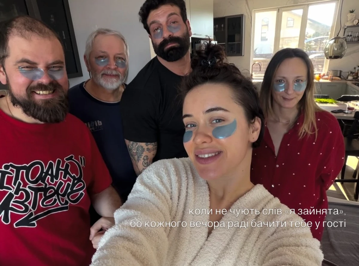 Lida Lee похвалилася новими селфі