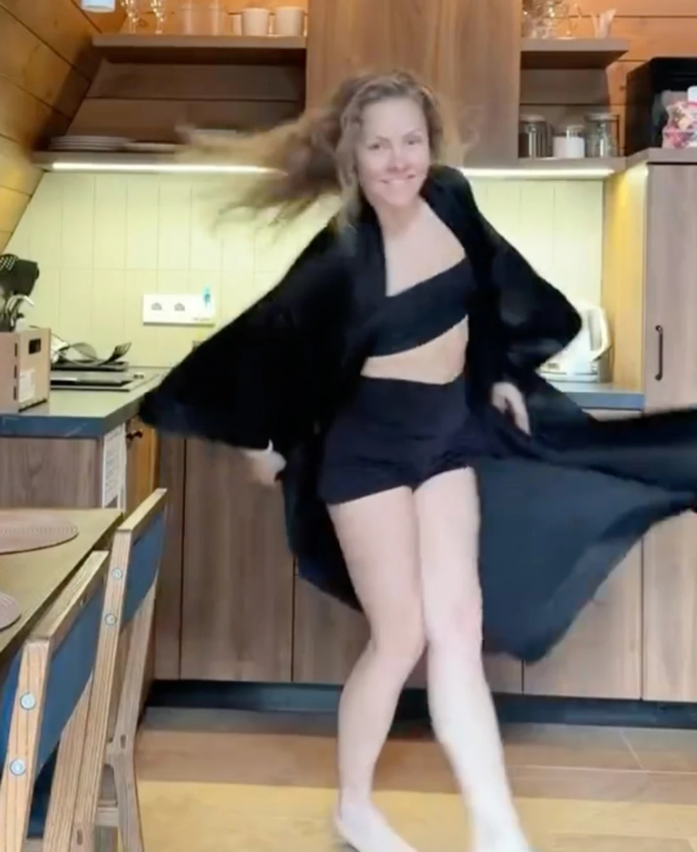 Олена Шоптенко показала, як проживає емоції танцем