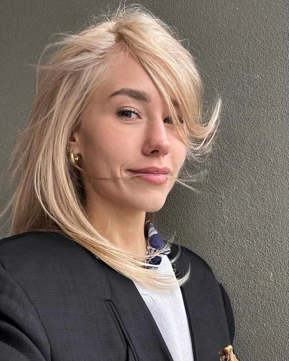 Вітер креативить із зачіскою Квіткової