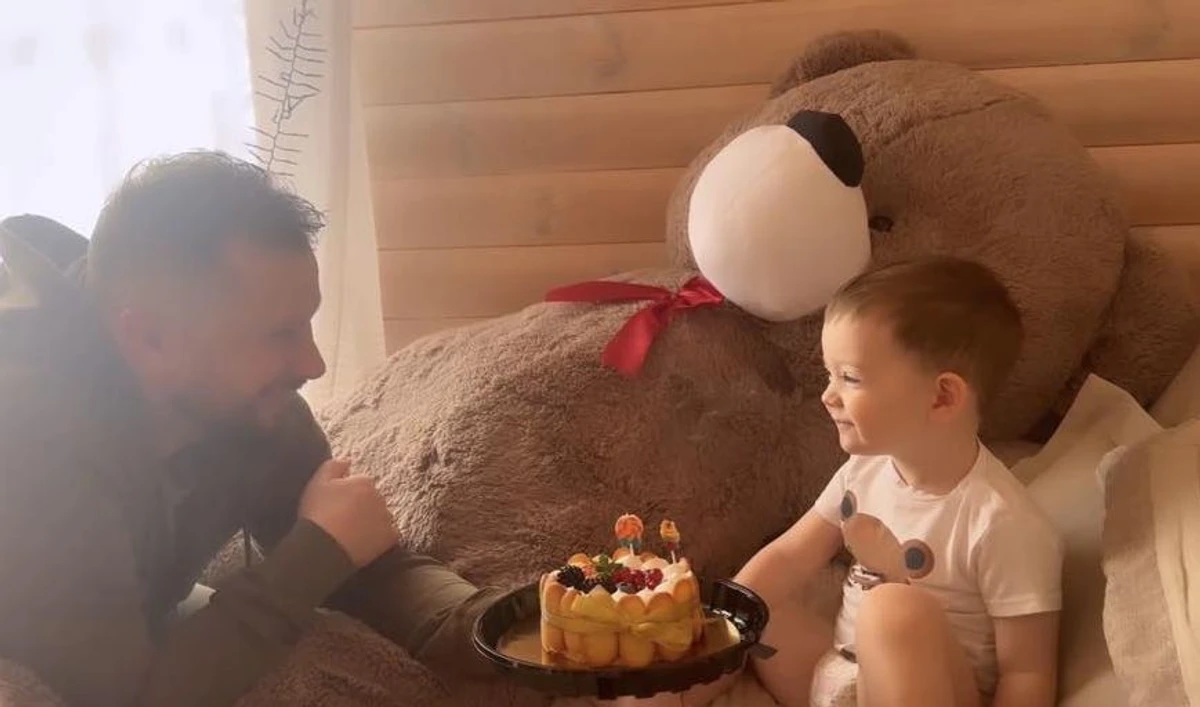 Іменинник задоволений 