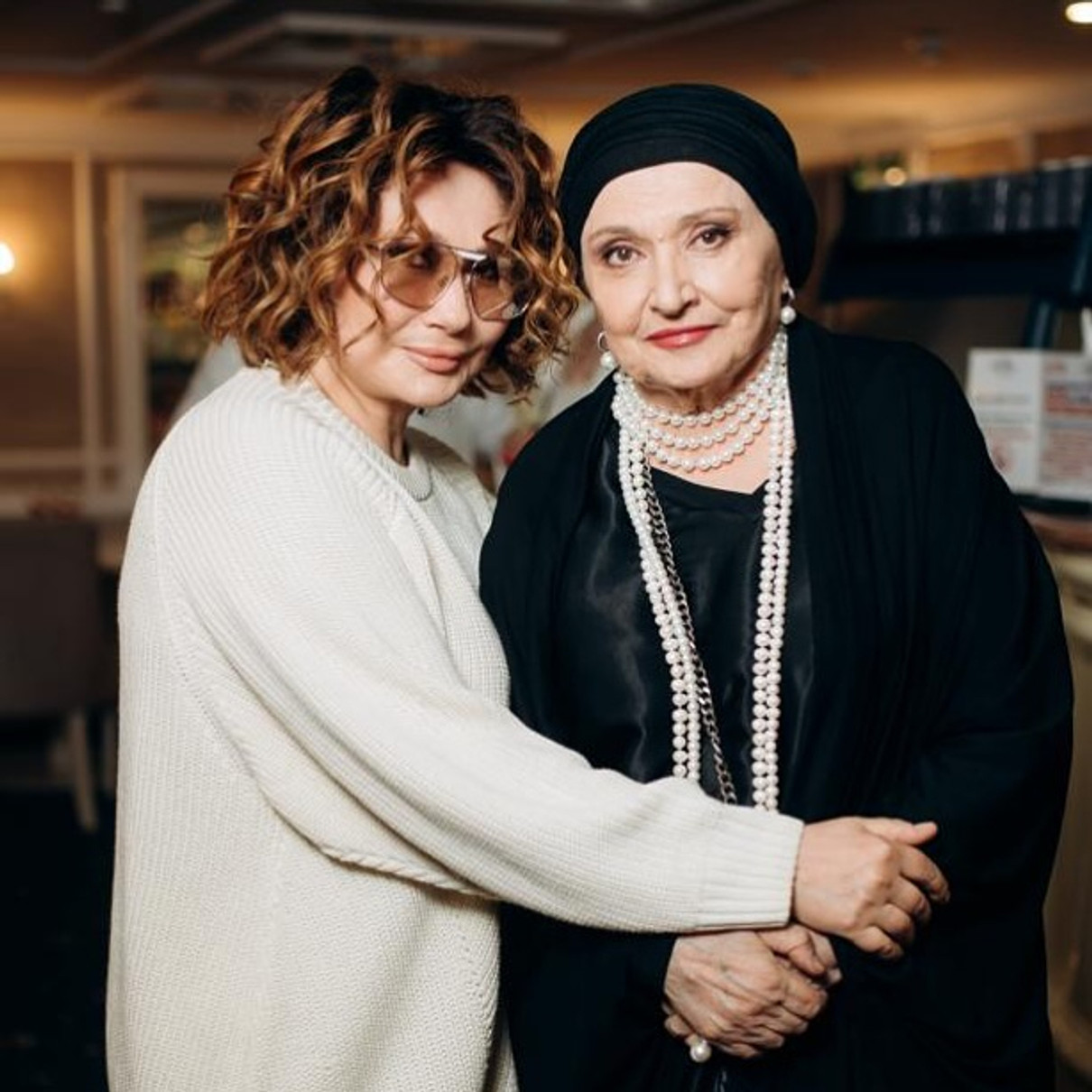 Олена Мозгова та Віолетта Мозгова