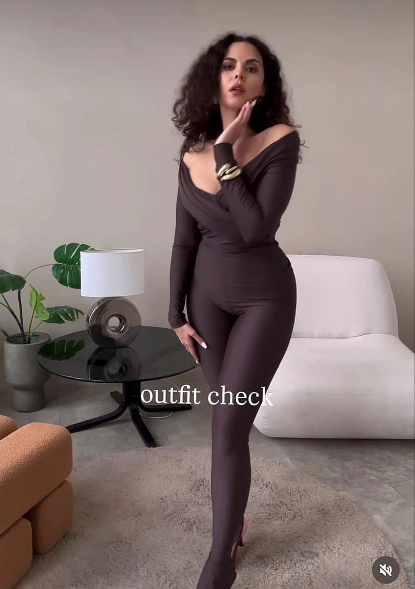 Настя Каменських показала форми в лосинах