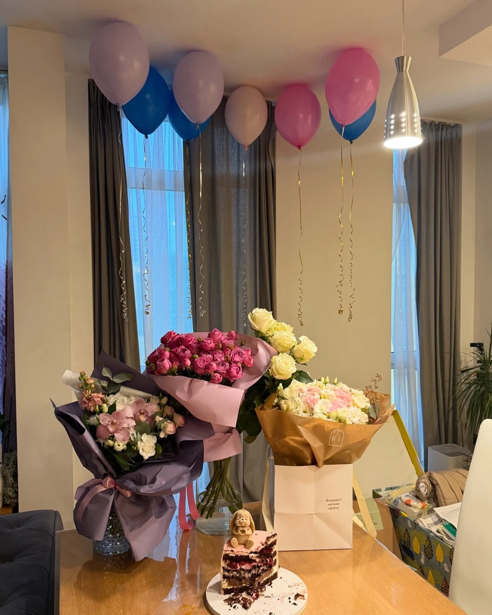 Вдома дівчат чекала святкова атмосфера 