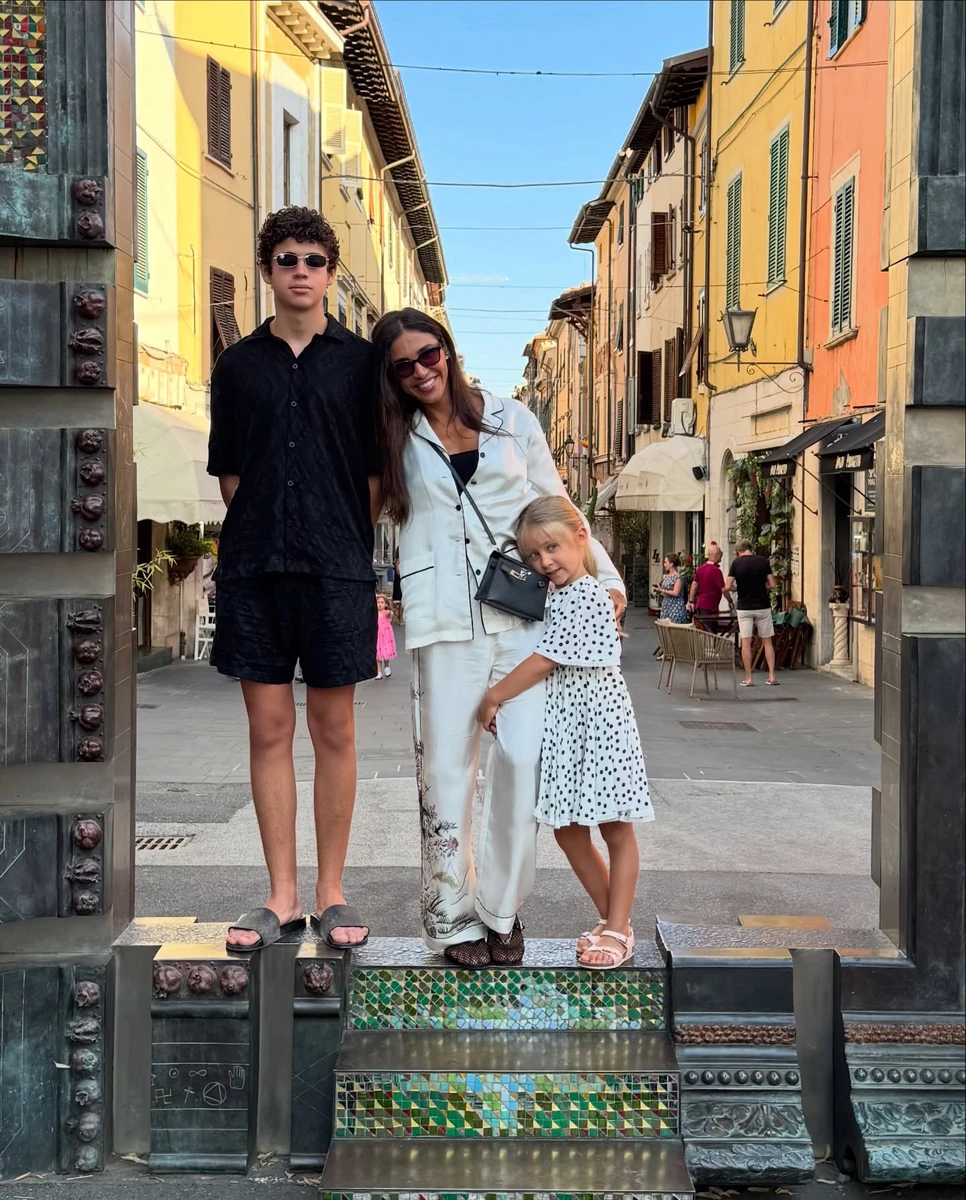 Дімопулос з дітьми