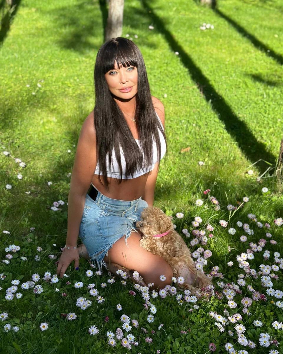 Асія Ахат показала свіже фото з песиком