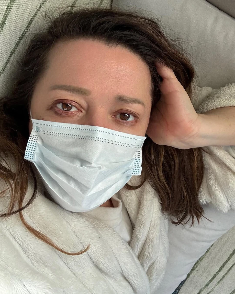 Могилевська у масці про хворобу