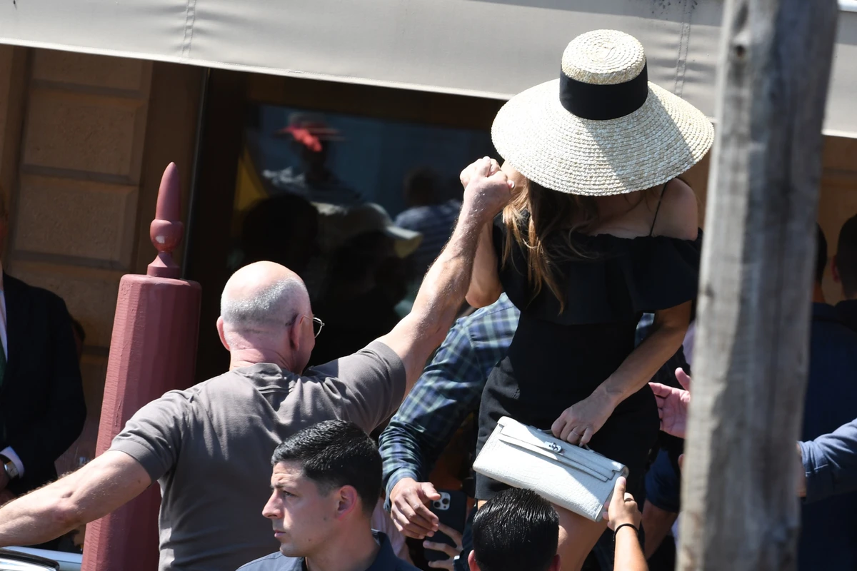 Лорен Санчес з чоловіком святкують весілля