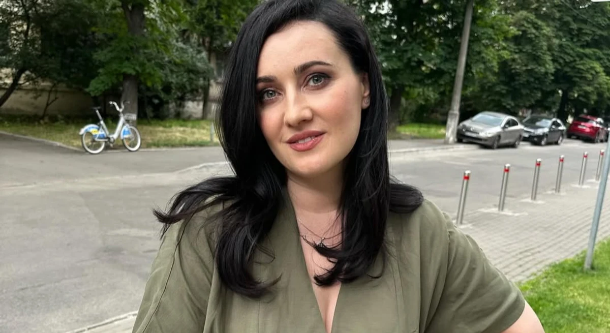 Соломія Вітвіцька порівняла свій вигляд зараз і 20 років тому