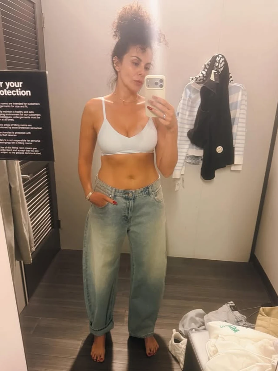 Настя Каменських у ліфчику