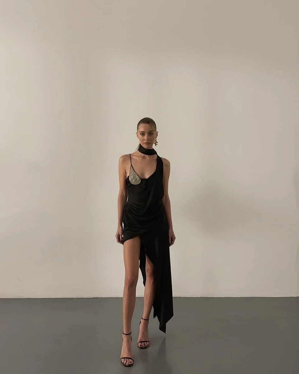 Сукня з драпіруванням