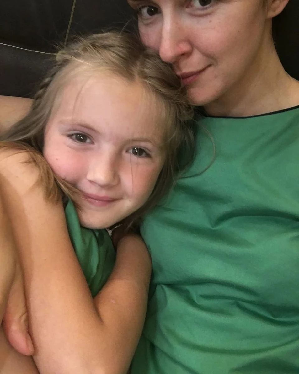 Хамайко з донькою - фото