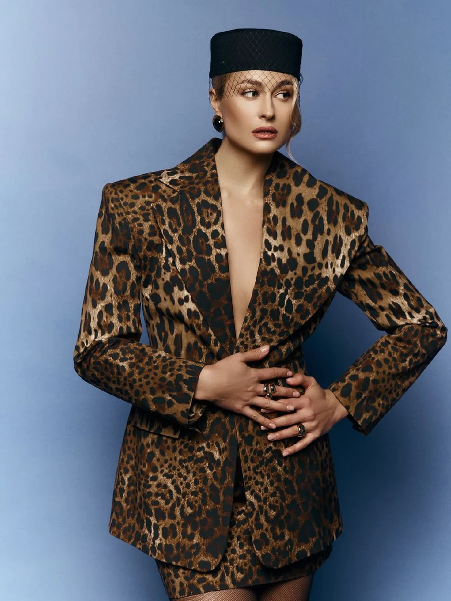 До речі, лук Анастасії (без капелюшка) вартує приблизно 27500 гривень