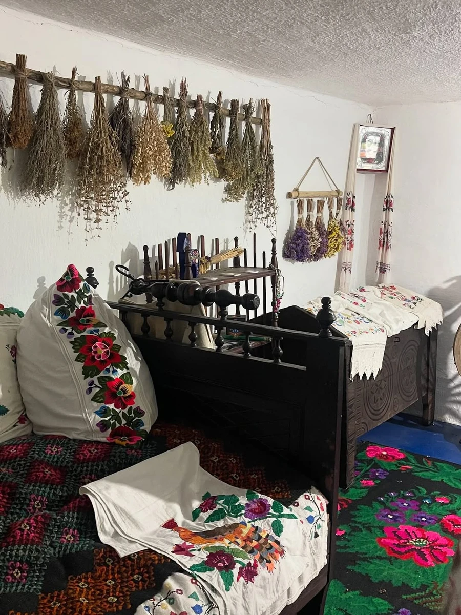 Христина Горняк показала свій відпочинок в Мальованому селі