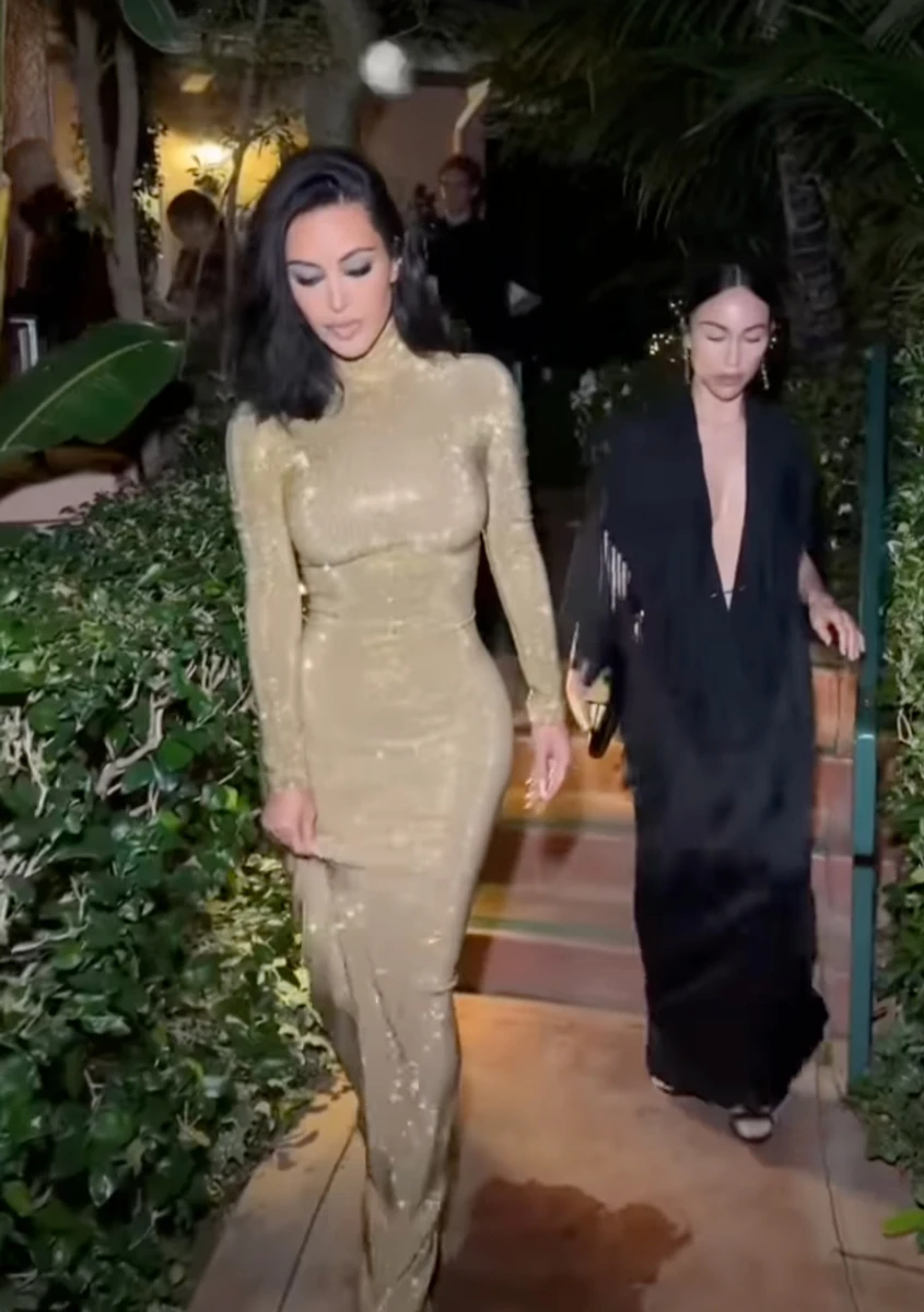 Кім Кардашян у сексі сукні з'явилася на вечірці Оскара