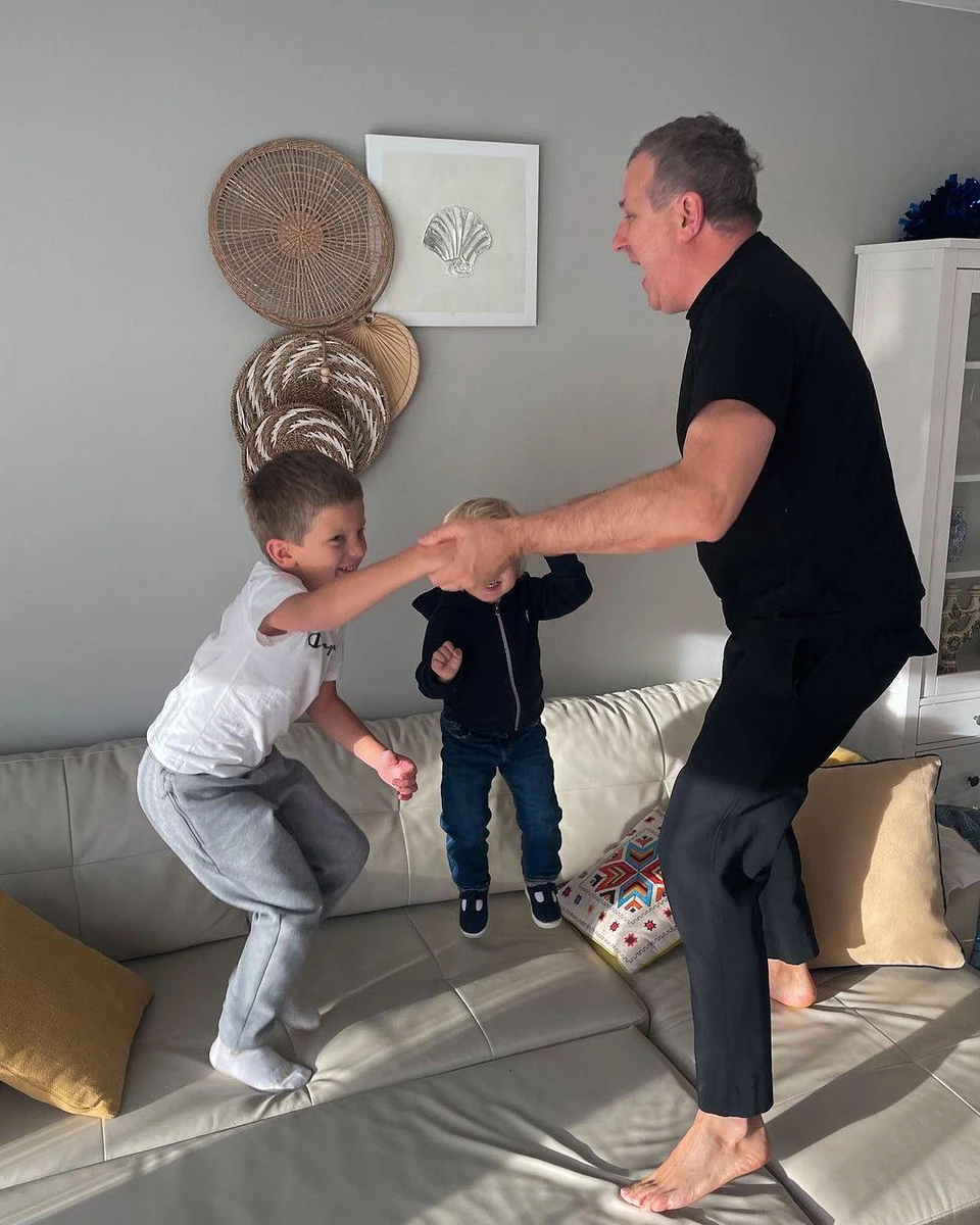 Івану 6 років, а Данилові 2,5