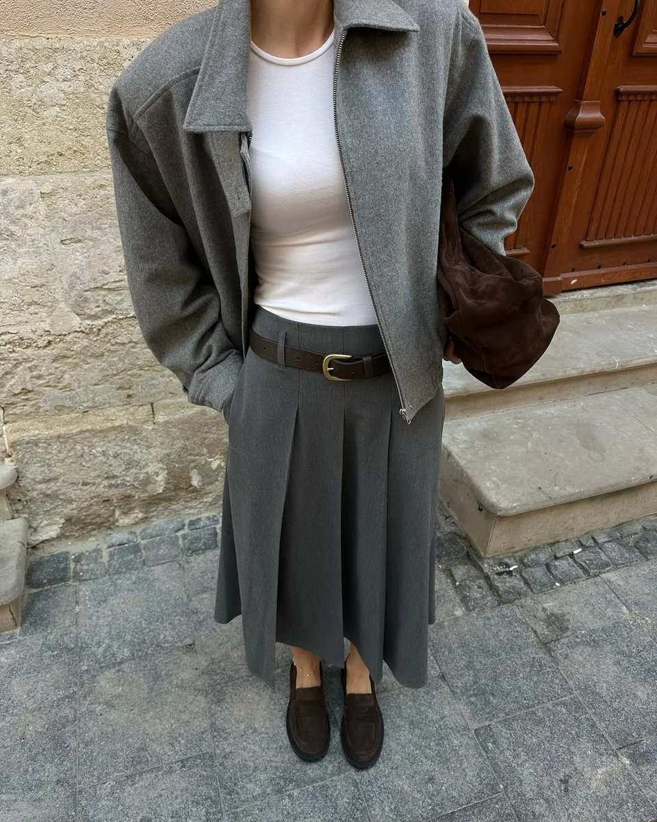 Сіра спідниця плісе