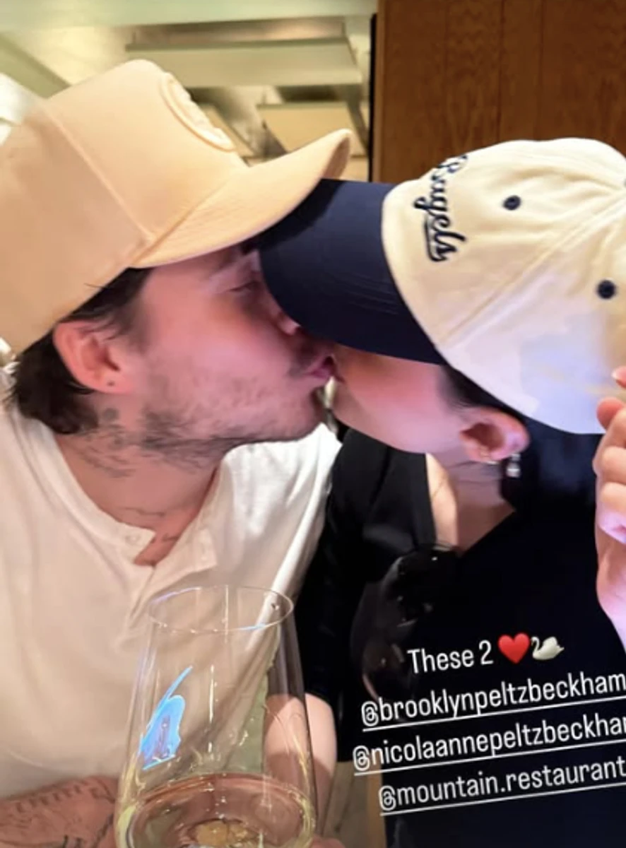 Син Бекхемів захопив поцілунками з дружиною