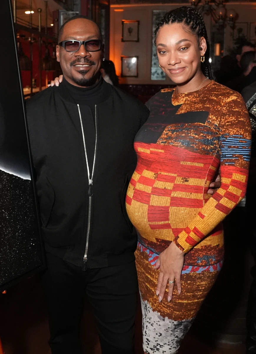 Едді Мерфі попозував зі своєю вагітною дочкою - це його третій онук