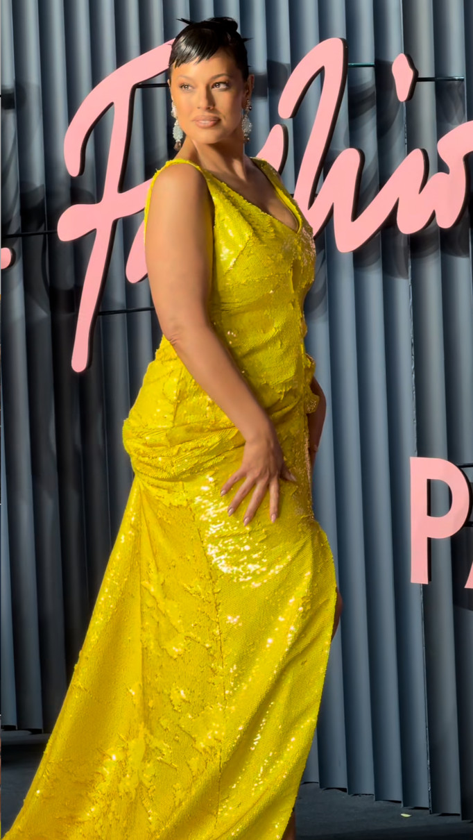 Американська модель Ешлі Грем блиснула формами на British Fashion Awards