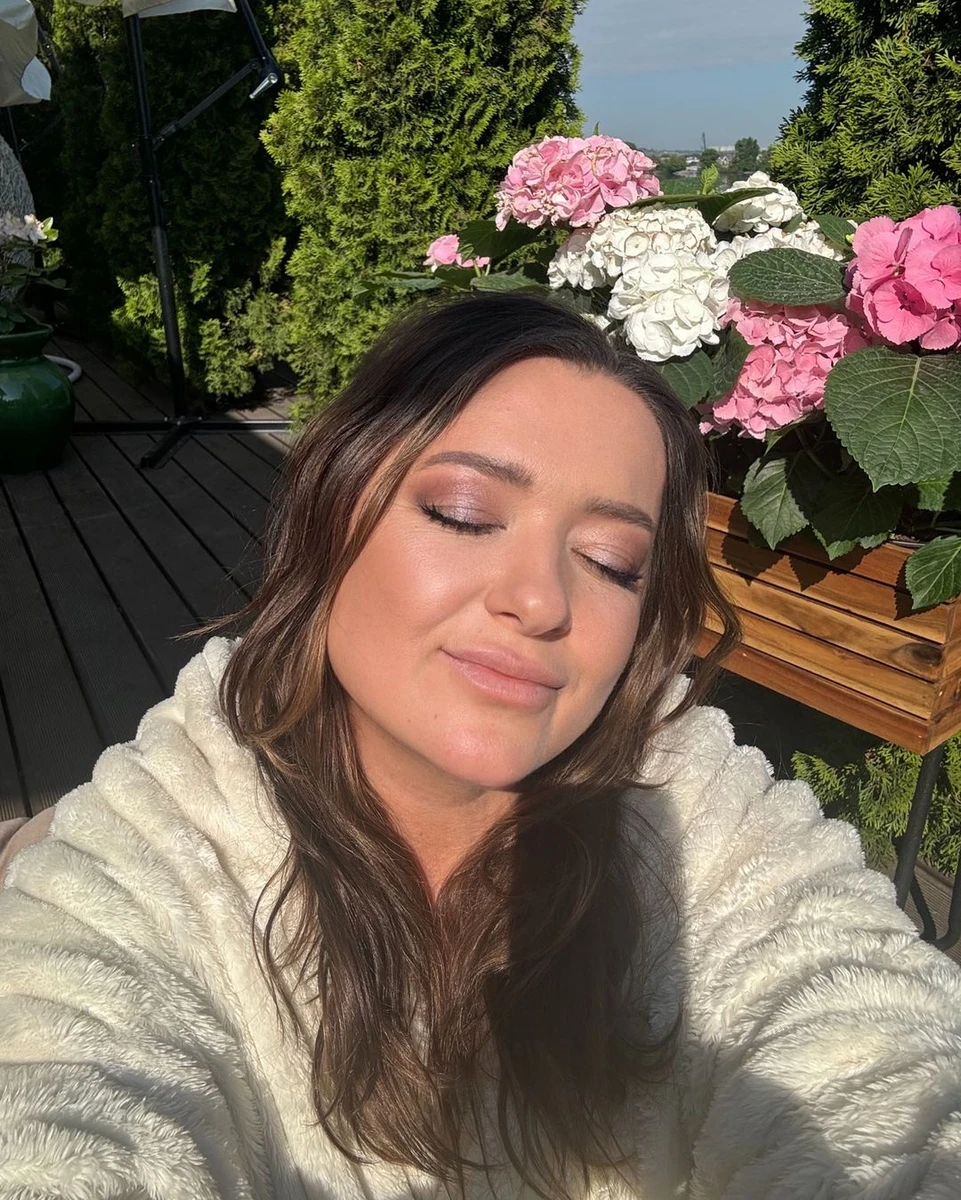 Наталя Могилевська на сонячній терасі