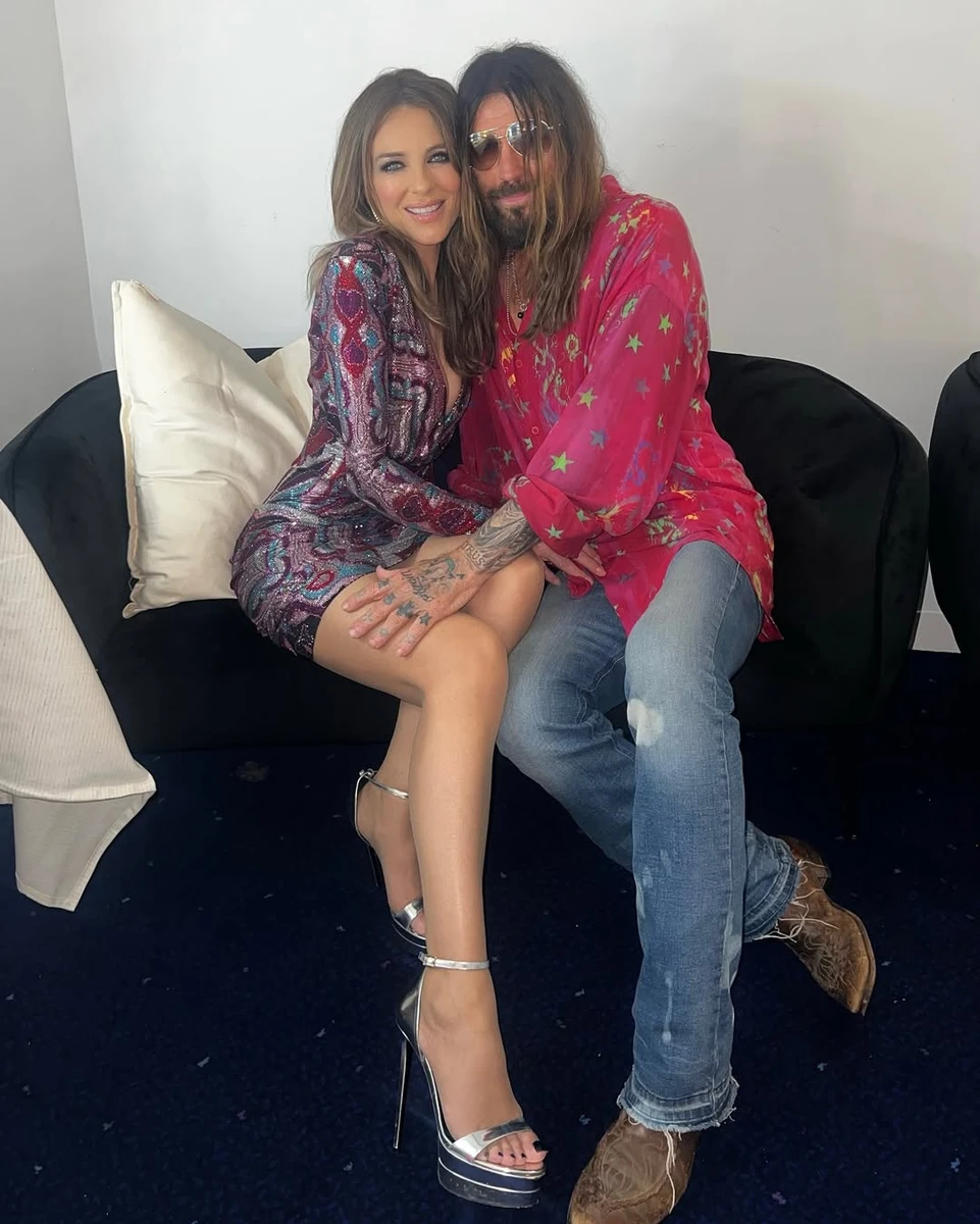 Елізабет Херлі показалася в обіймах Біллі Рей Сайруса