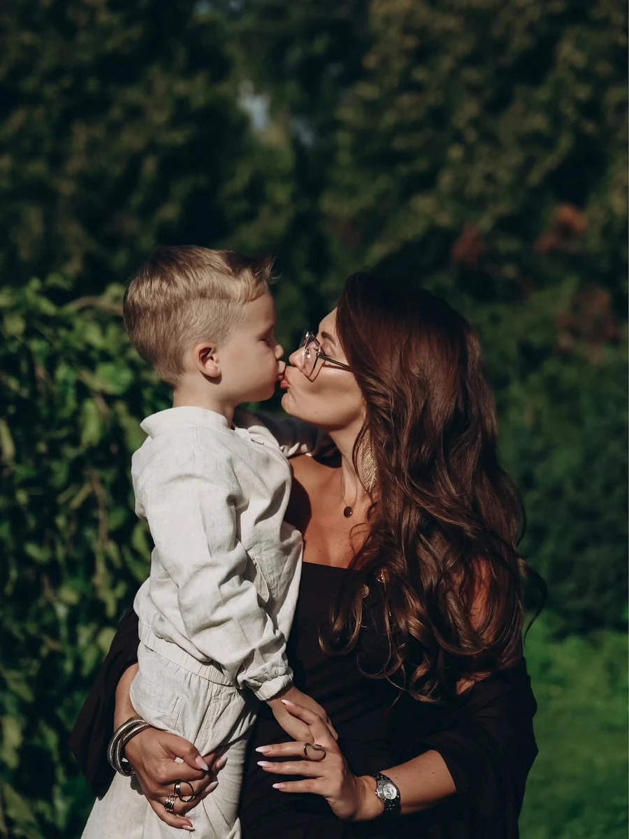 Анна Саліванчук проказала миле фото з молодшим сином