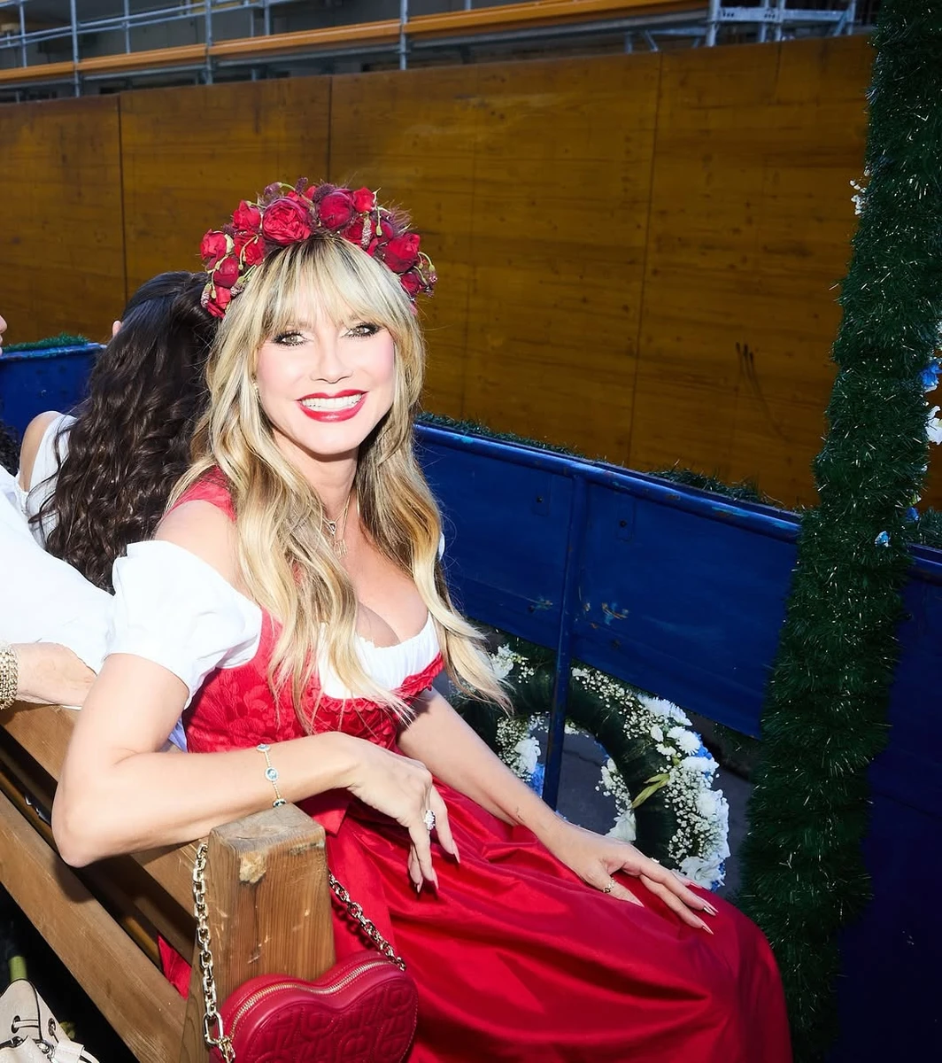 Гайді Клум з декольте повеселилася на своєму фестивалі