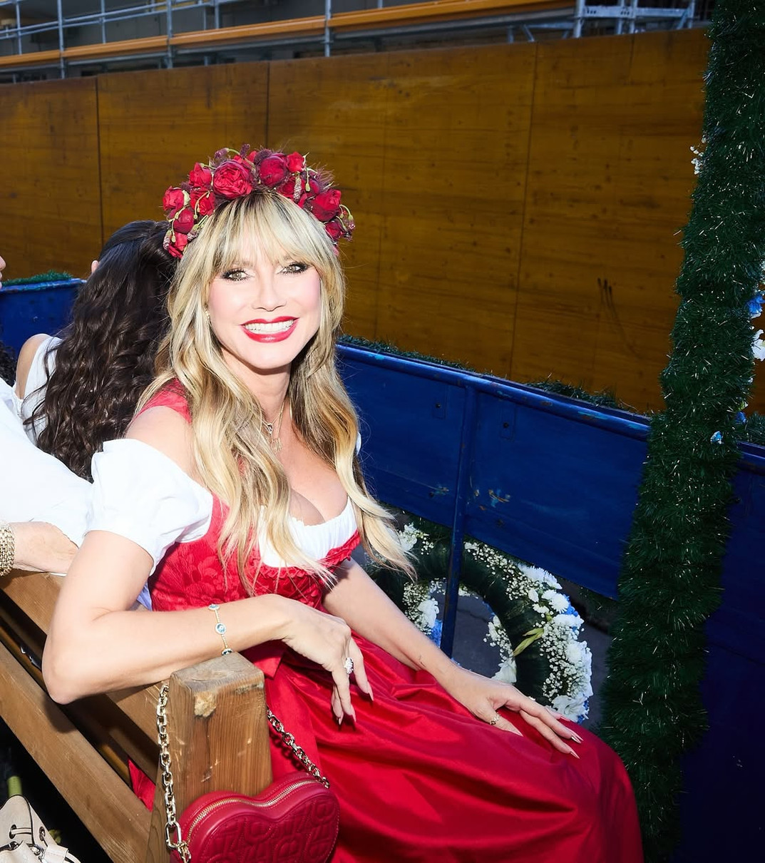 Гайді Клум з декольте повеселилася на своєму фестивалі